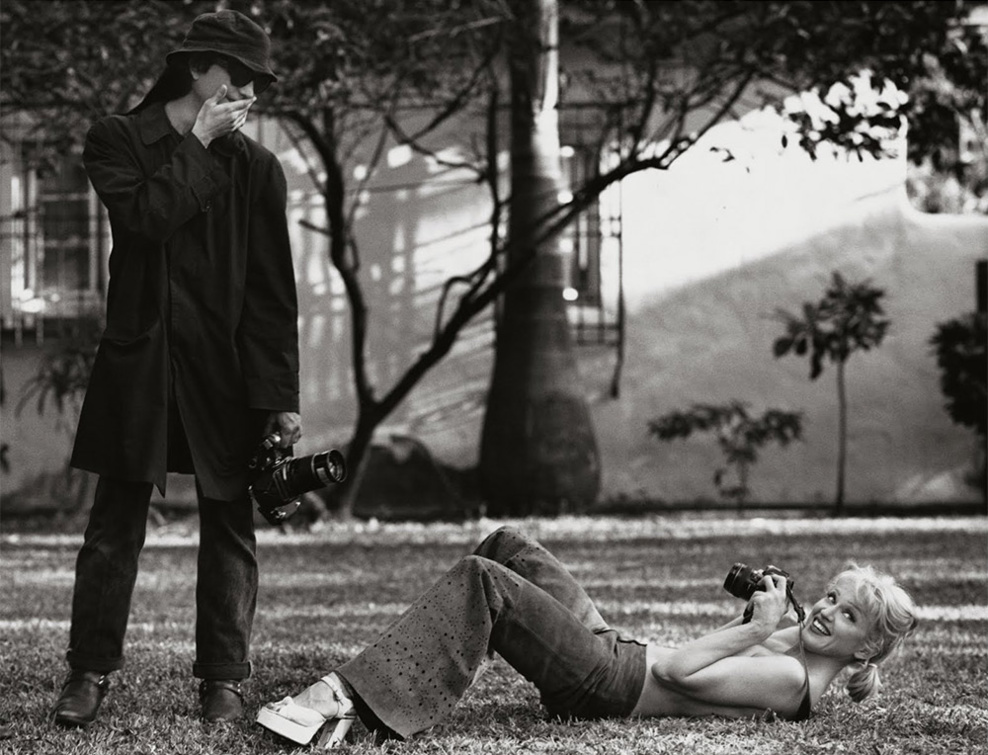 Madonna et Steven Meisel pendant le shooting de SEX Madonna et Steven Meisel pendant le shooting de SEX