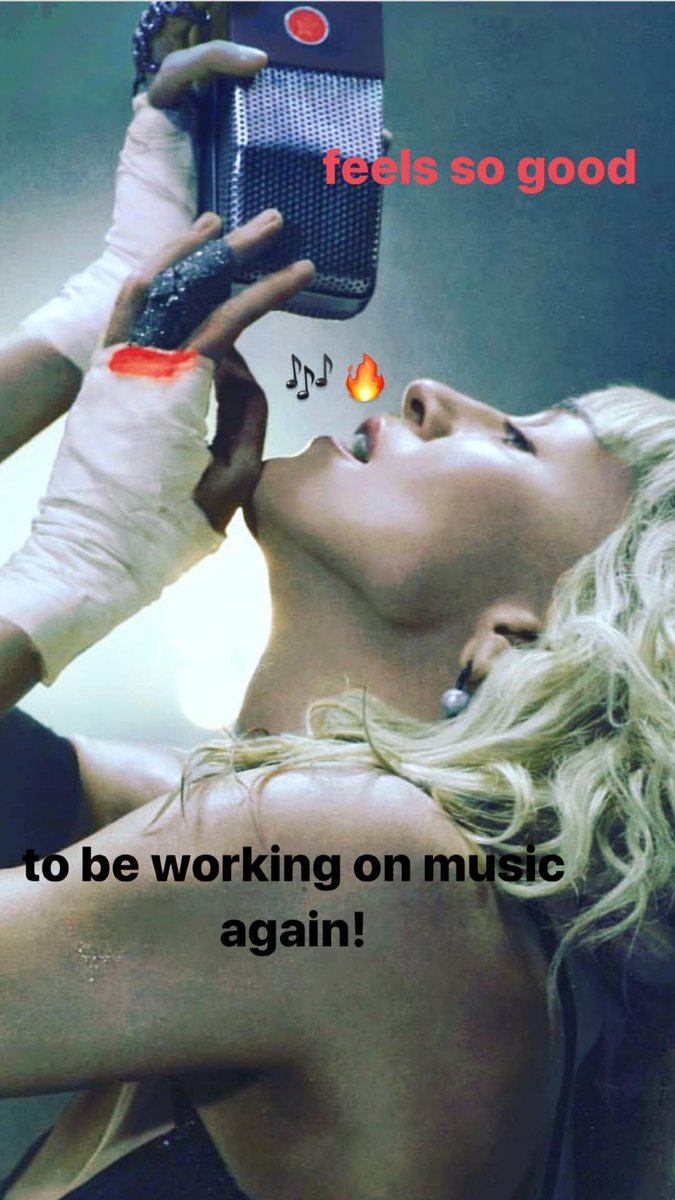 MADONNA EST DE RETOUR EN STUDIO ((Maj 18/01) MADONNA EST DE RETOUR EN STUDIO ((Maj 18/01)