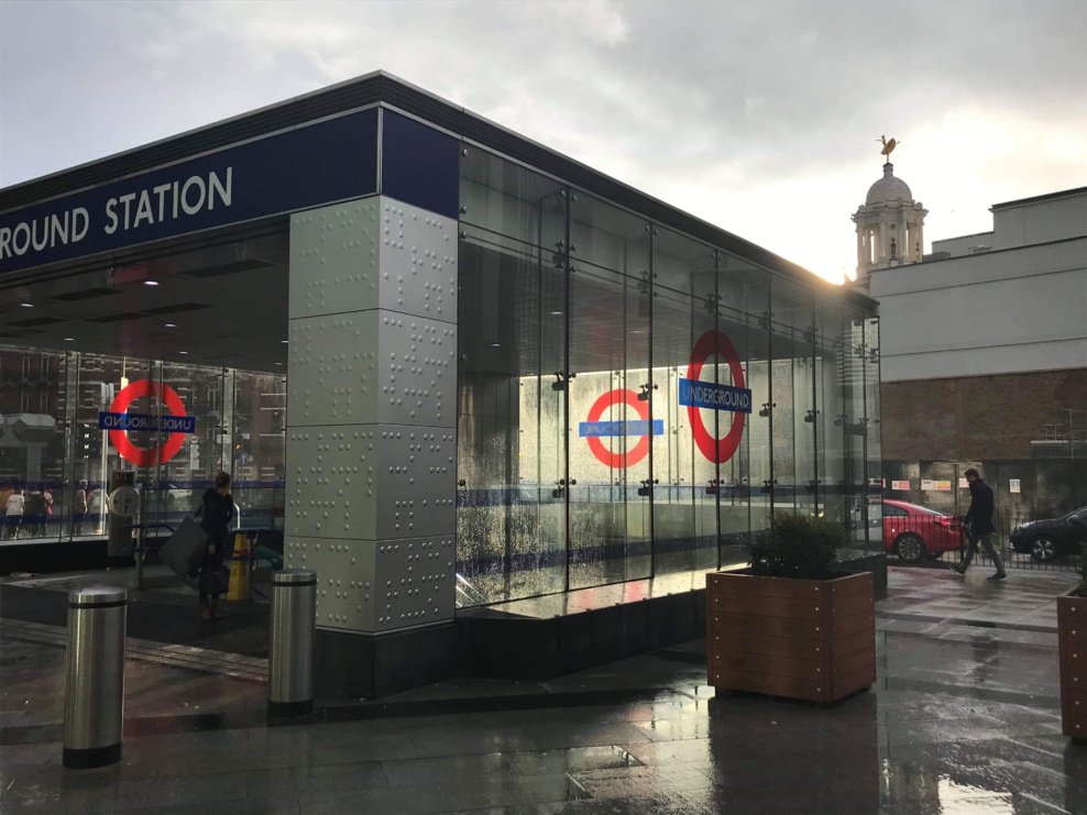 Izzagar team NOM est à Londres Izzagar team NOM est à Londres