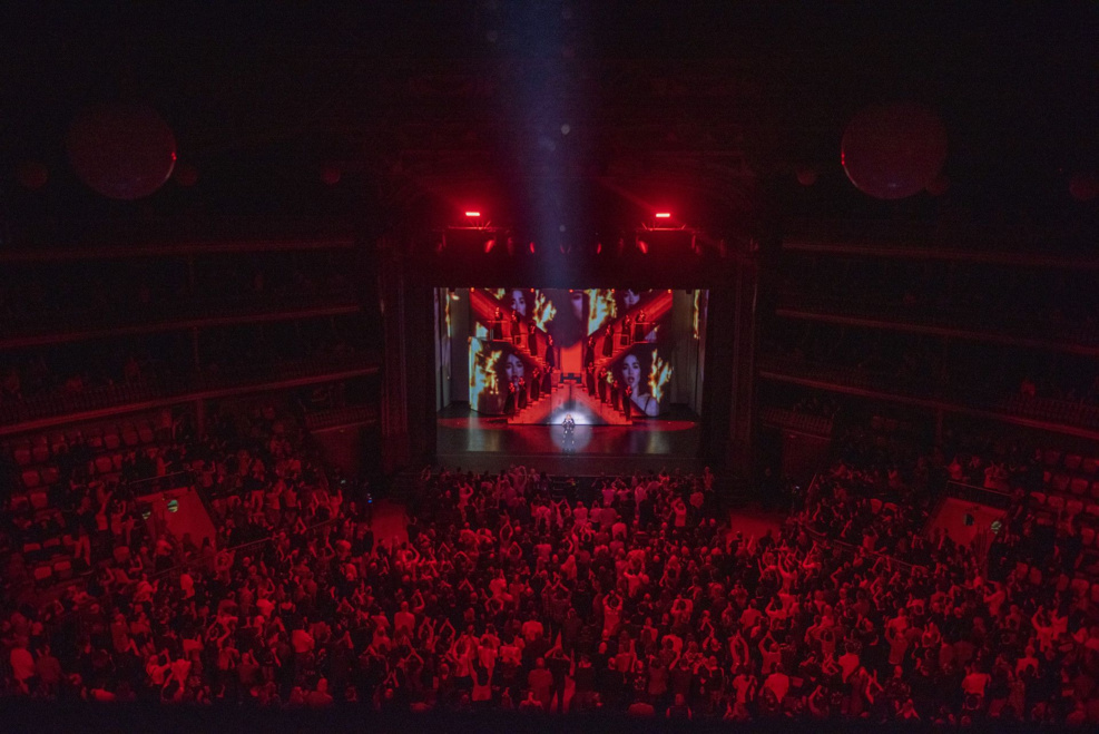 Madame X Tour aussi sur MTV Madame X Tour aussi sur MTV