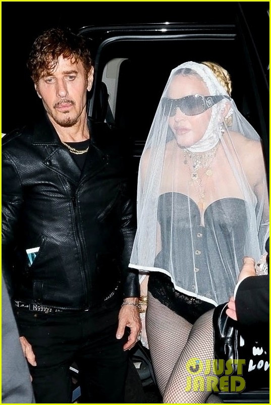 M arrive à l'after party des vma M arrive à l'after party des vma