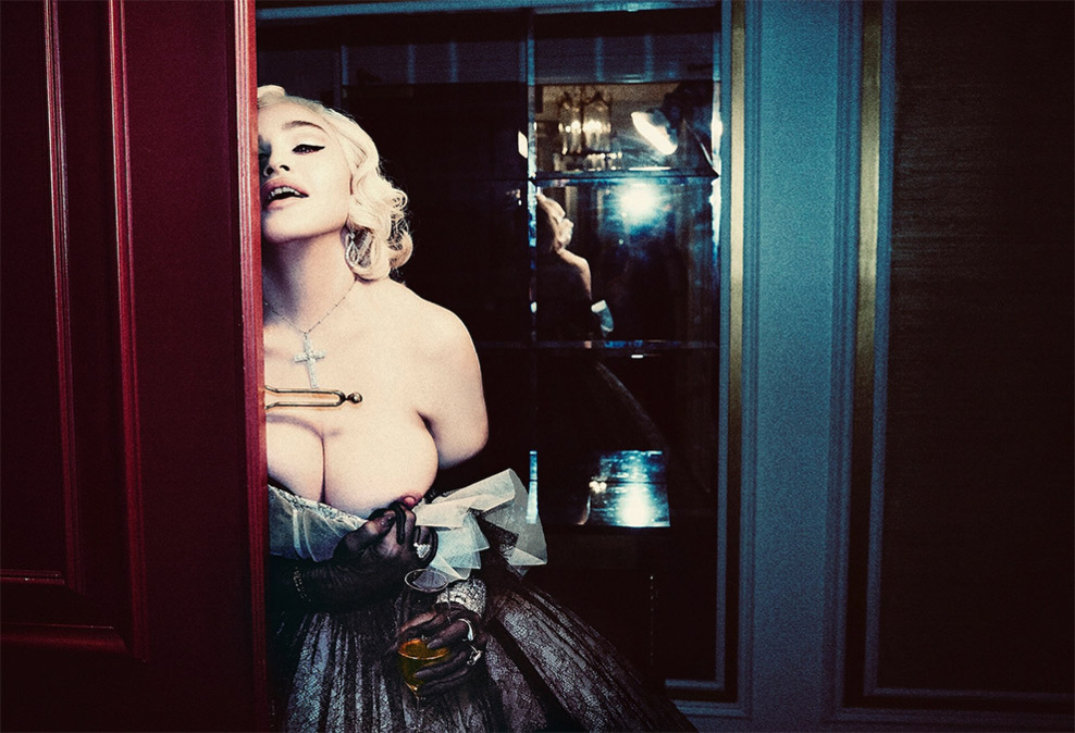 Madonna pour V magazine