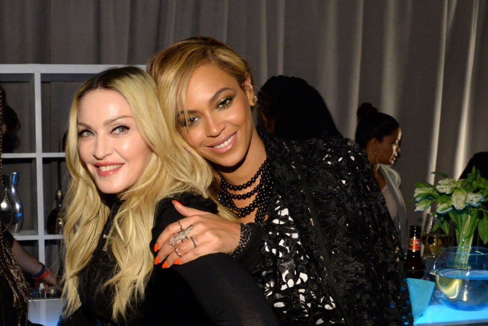 Le Sticky and Sweet Tour n'est plus la tournée la plus rentable pour une artiste féminine  Le Sticky and Sweet Tour n'est plus la tournée la plus rentable pour une artiste féminine
