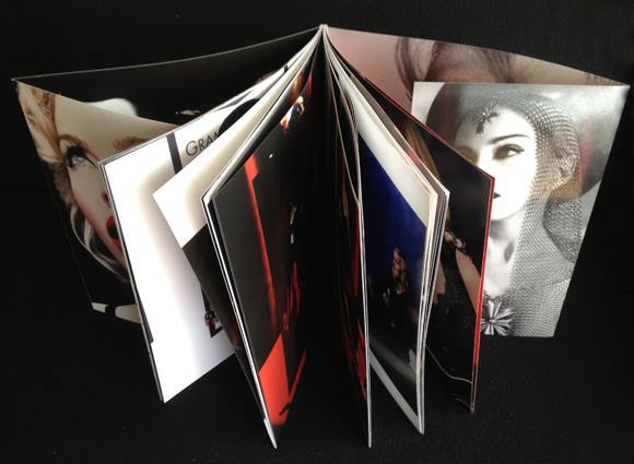 "MADONNA SO REBEL" : PhotoBook