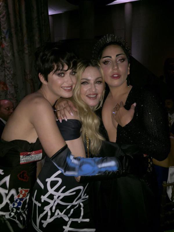 Madonna - MET GALA 2015. Madonna - MET GALA 2015.