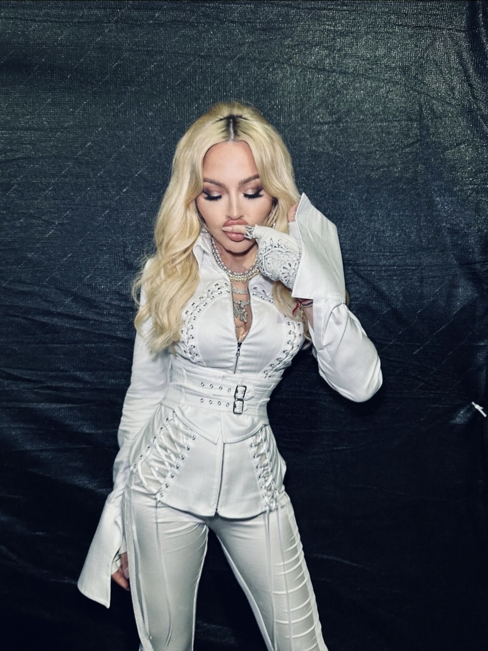 Madonna par Ricardo Gomes Madonna par Ricardo Gomes