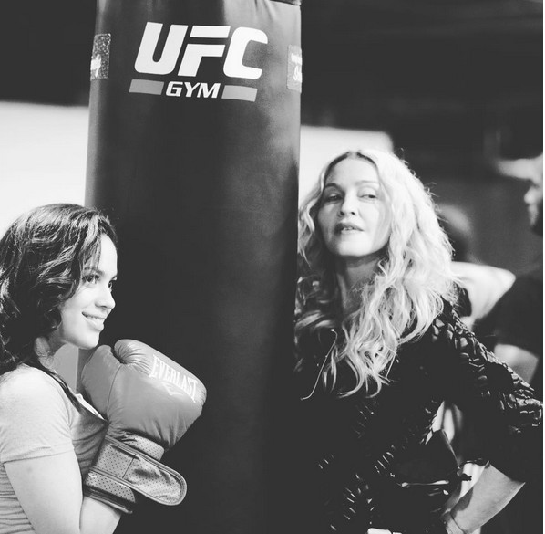 Don't Mess!!! Gurl Power👊🏻👊🏻👊🏻 at the Downtown Youth Boxing Gym‼️❤️#rebelhearts