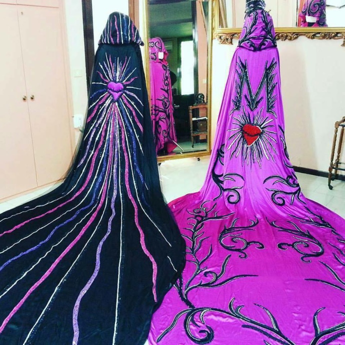 Les 2 costumes de Madonna Les 2 costumes de Madonna