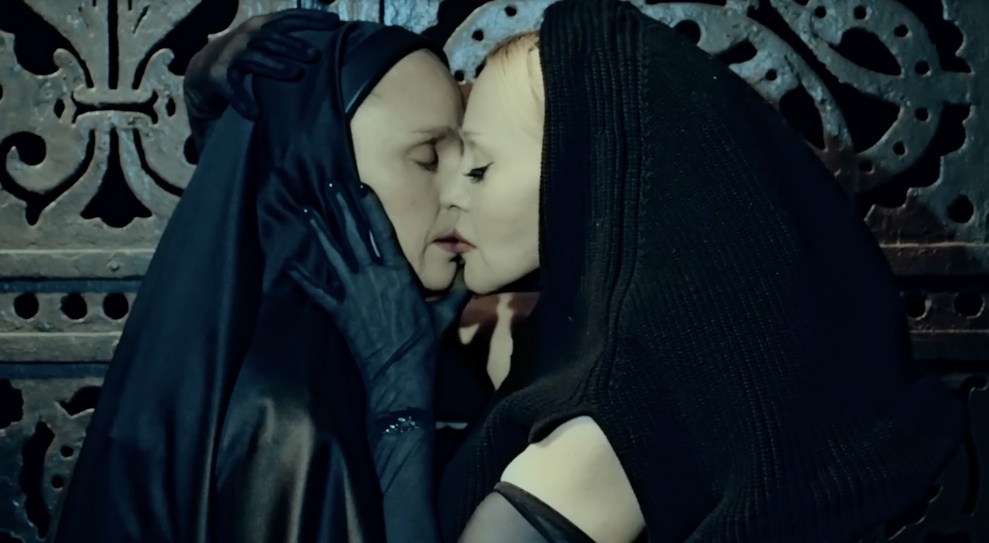 Funeral Rites : Madonna lève le voile sur un court métrage très personnel Funeral Rites : Madonna lève le voile sur un court métrage très personnel