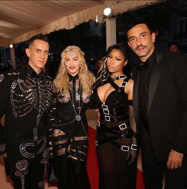 MADONNA au MET GALA 2016 MADONNA au MET GALA 2016