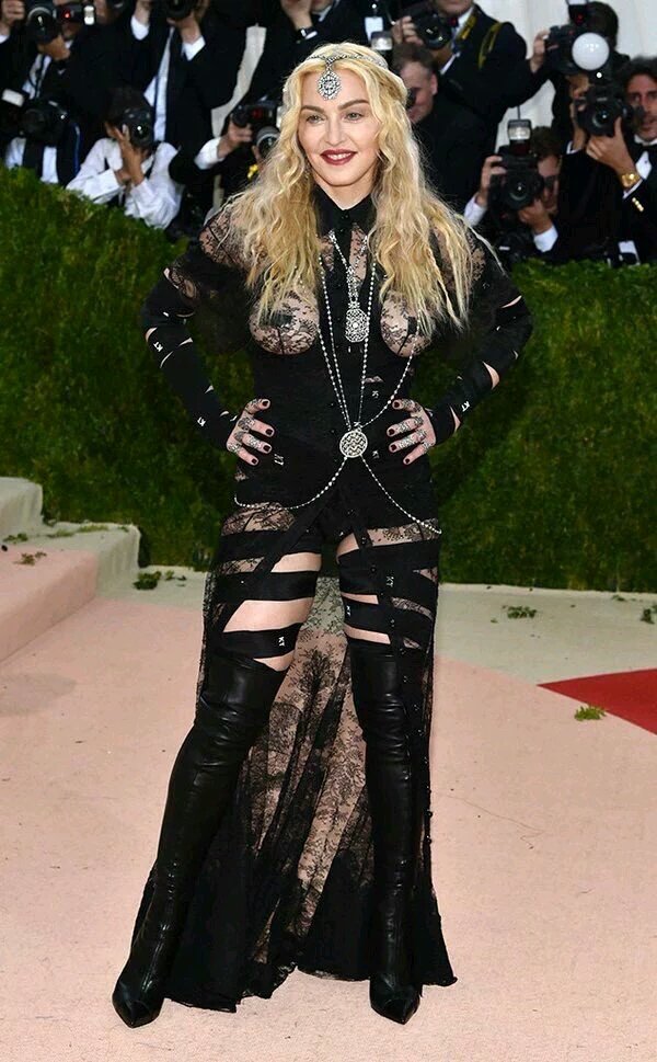 MADONNA au MET GALA 2016