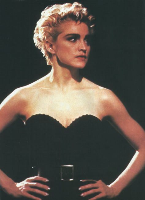 "PAPA DON'T PREACH" FÊTE SES 30 ANS "PAPA DON'T PREACH" FÊTE SES 30 ANS