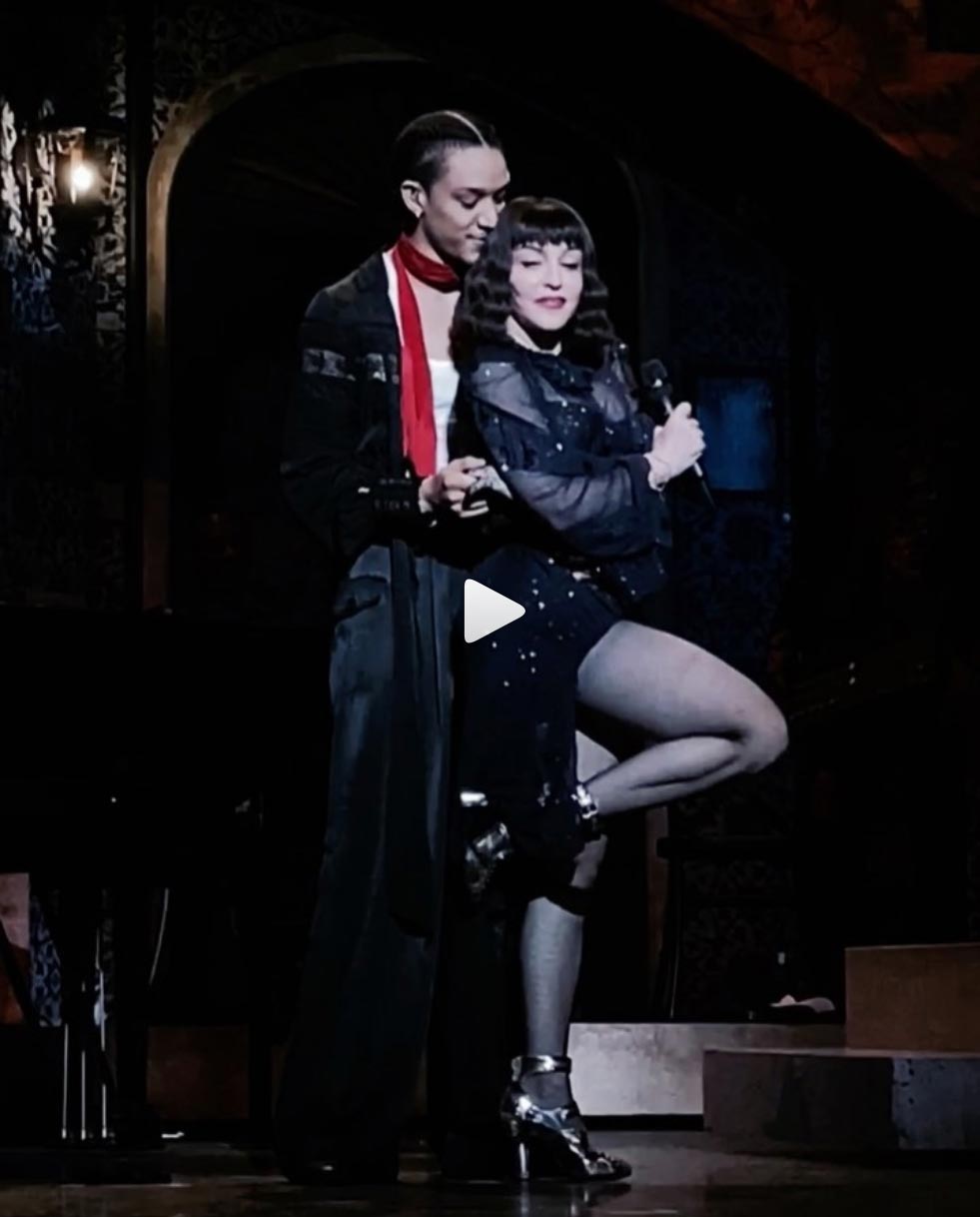 Madonna blessée au genou Madonna blessée au genou