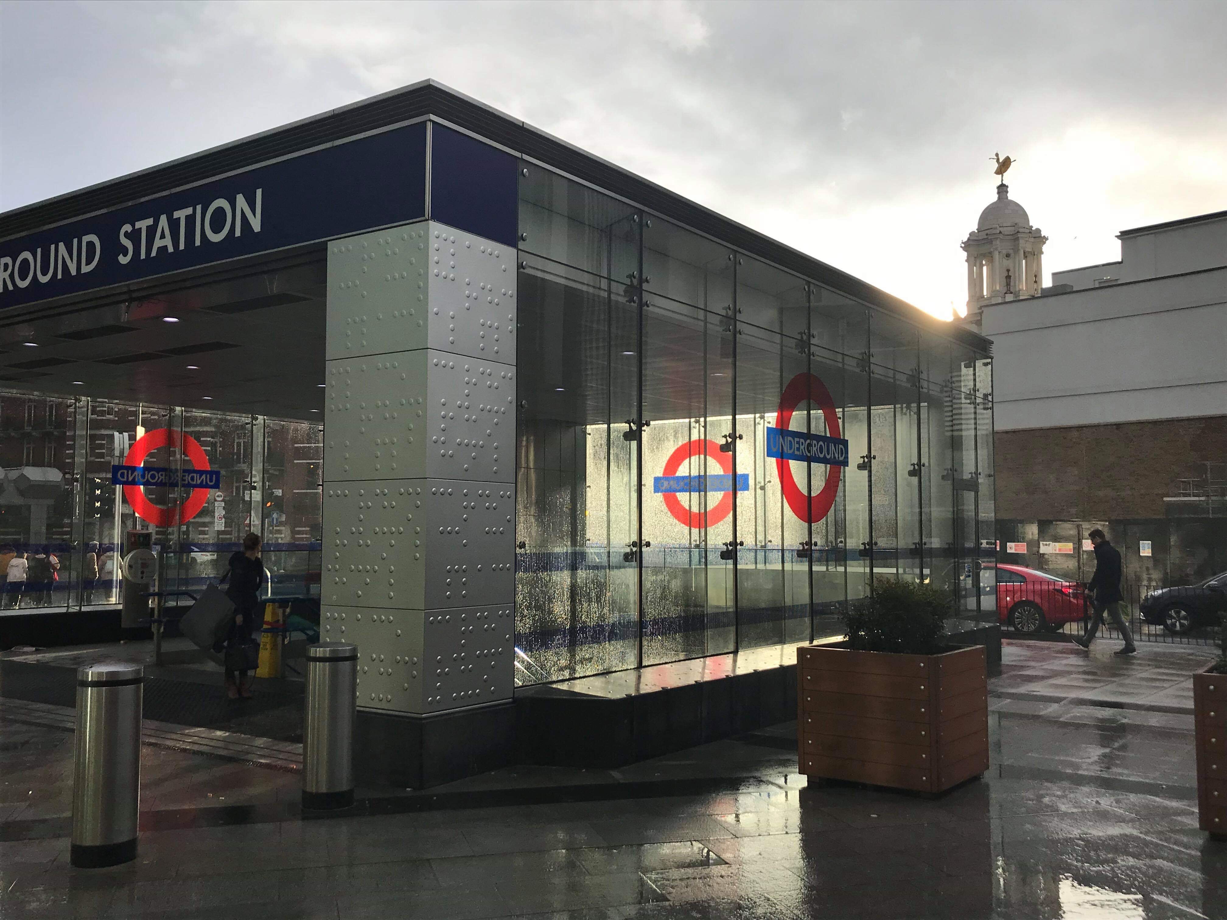 Izzagar team NOM est à Londres Izzagar team NOM est à Londres