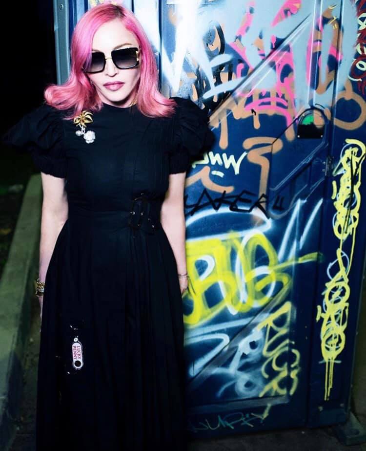 Le titre Ahlamalik feat Madonna Le titre Ahlamalik feat Madonna