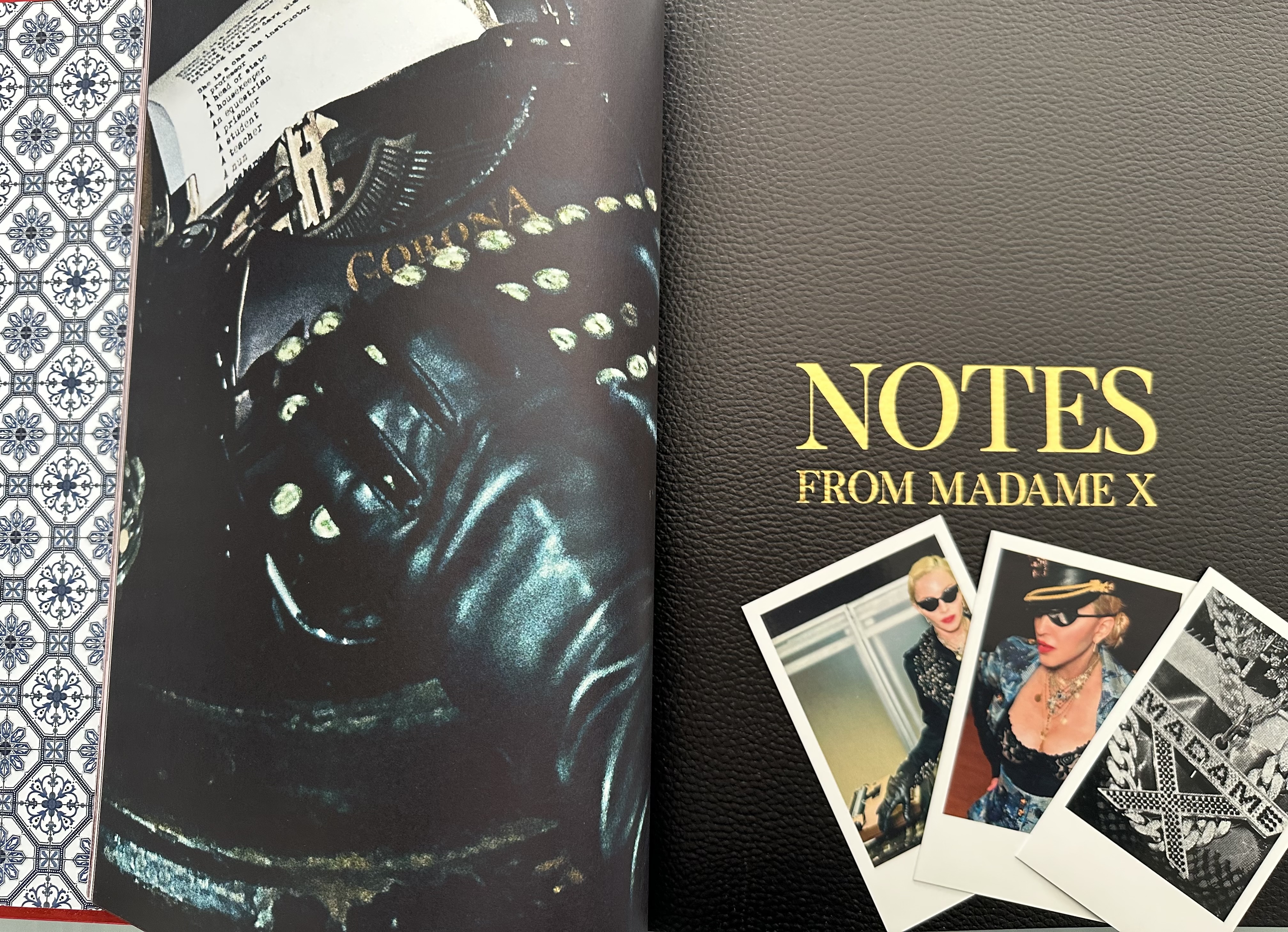 Extrait du Madame X Tour book