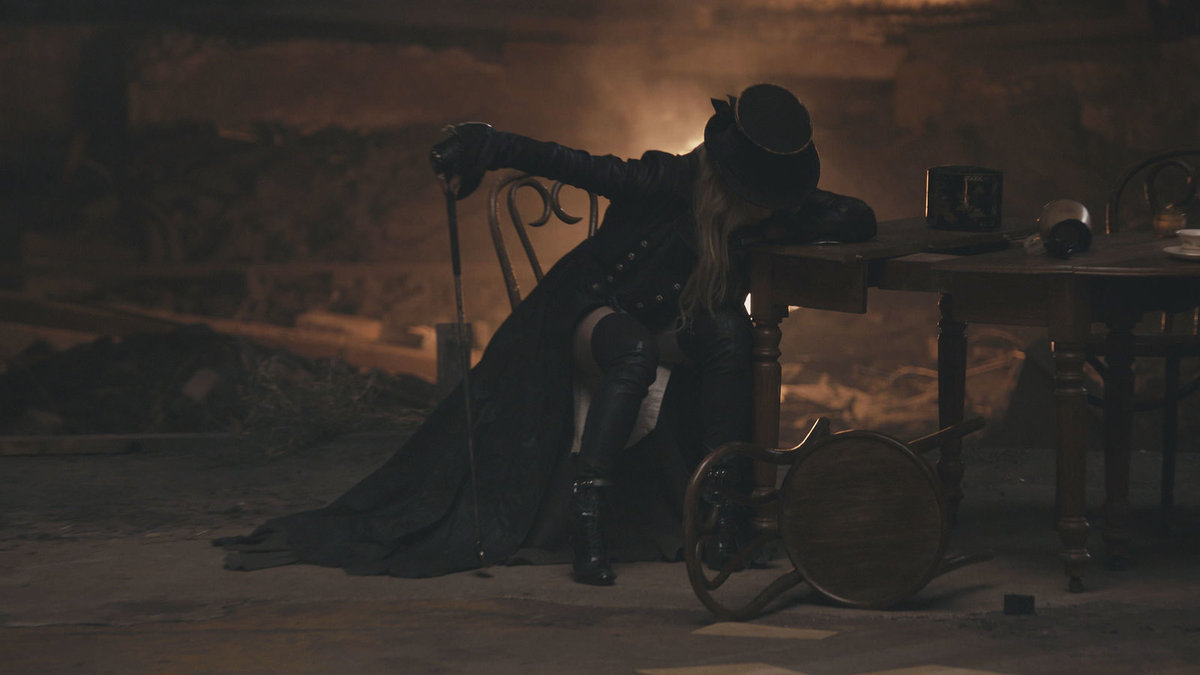 Le look de Madonna dans Ghosttown