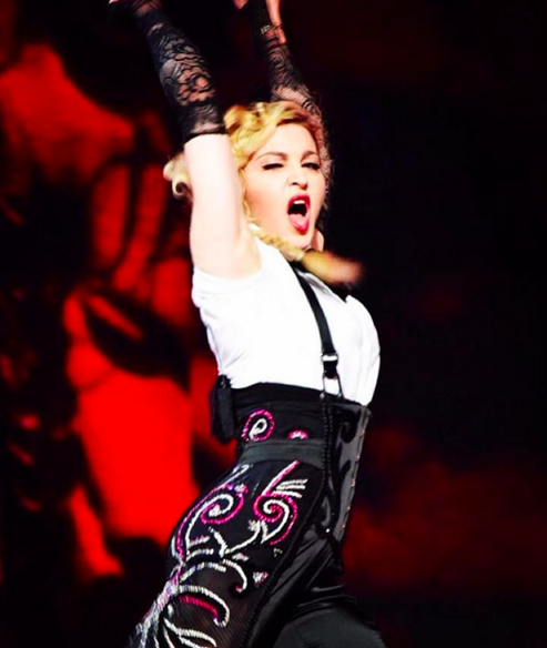 Flamenco till we die🔫🔫🔫🔫🔫‼️ thank you Cologne...........❤️#rebelhearttour Flamenco till we die🔫🔫🔫🔫🔫‼️ thank you Cologne...........❤️#rebelhearttour