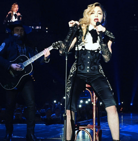 REBEL HEART TOUR TAIPEI 04 & 6 Fevrier