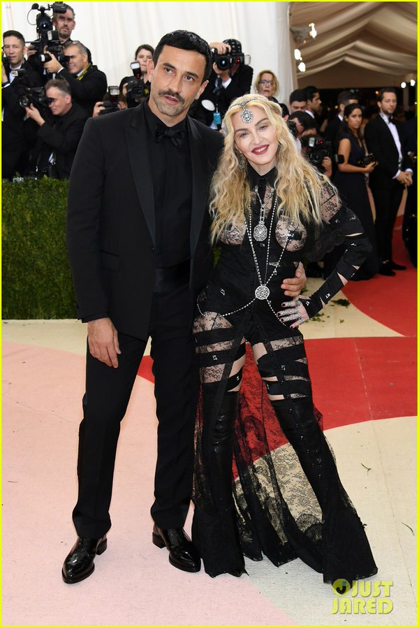 MADONNA au MET GALA 2016