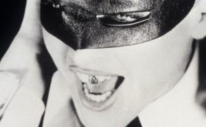 LOVE HURTS : 1ère Démo du titre EROTICA