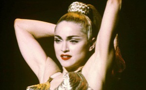 HAPPY BIRTHDAY BLOND AMBITION TOUR