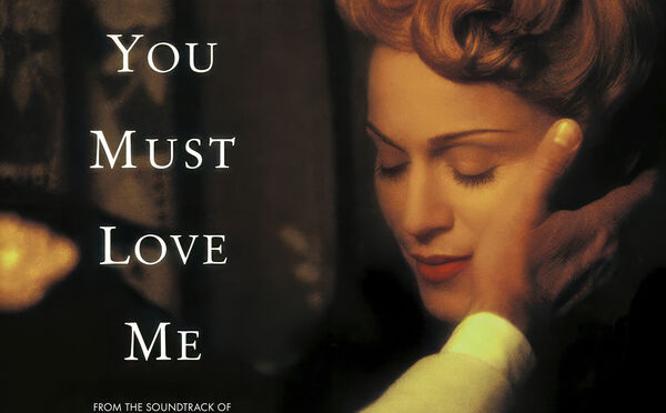 You Must Love Me : Le single original - maintenant disponible sur les plateformes digitales